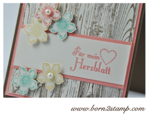 STAMPIN' UP! Valentinskarte mit Hardwood und Banner Blast : Im Fähnchenfieber und Ein duftes Duzend und Petite Petals